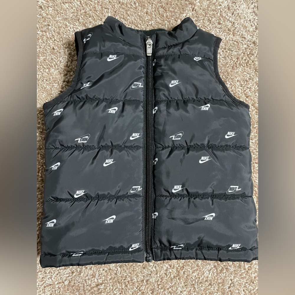 Nike toddler puffer vest